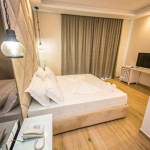 Deluxe Zimmer mit Kingsize-Bett